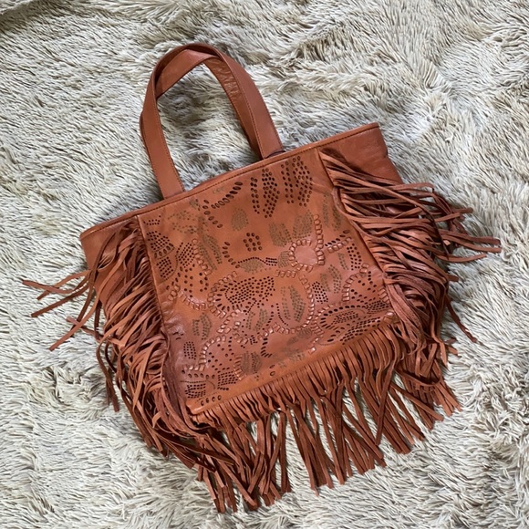Frye Handbags - 🍁🍂FRYE VIVIAN COGNAC TAN LEATHER FRINGE TOTE NWT